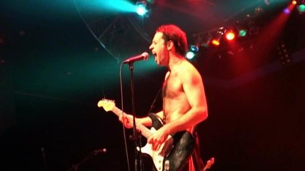 Duman - Köprüaltı (Live At Bostancı Gösteri Merkezi, İstanbul / 04 Ekim 2003 - Bu Akşam)