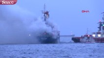 İstanbul'da Pendik açıklarında gemi yangını