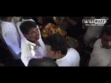Sachin Tendulkar at funeral of coach Ramakant Achrekar