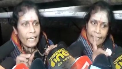 சபரிமலையில் கோவிலுக்கு வந்த இலங்கை பெண்- வீடியோ