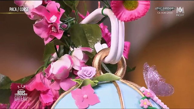 Cyril Lignac et Frédéric Bau restent de marbre face à un gâteau jamais vu... Regardez