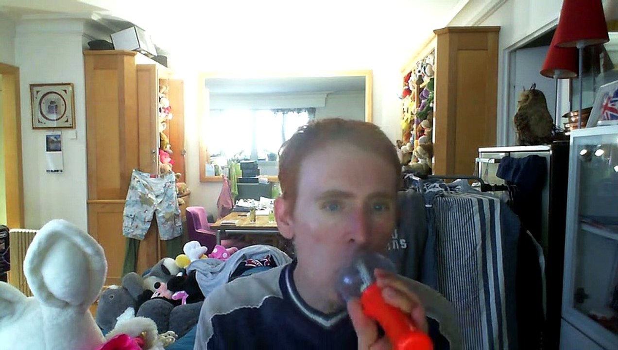 Wiwi égratigne "because (connecte toi)" d'Ocean Drive & DJ Oriska