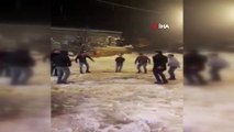 Kar yağışını Kafkas dansıyla karşıladılar