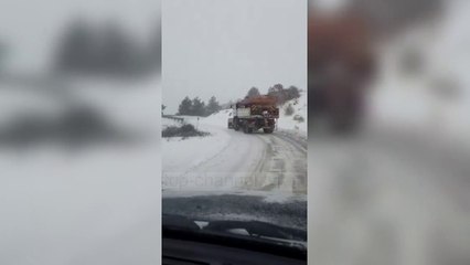 Ngrica nëpër rrugë, në disa akse duhen zinxhirë - Top Channel Albania - News - Lajme