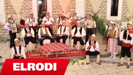 Ansambli foklorik "Vace Zela Lushnje" - Kenge polifonike burrash - fillun gjelat me kendu