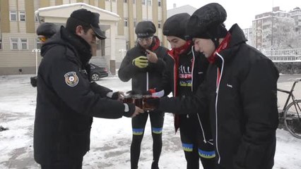 Bisikletçiler Sarıkamış Şehitleri İçin 5 Gündür Pedal Çeviriyor