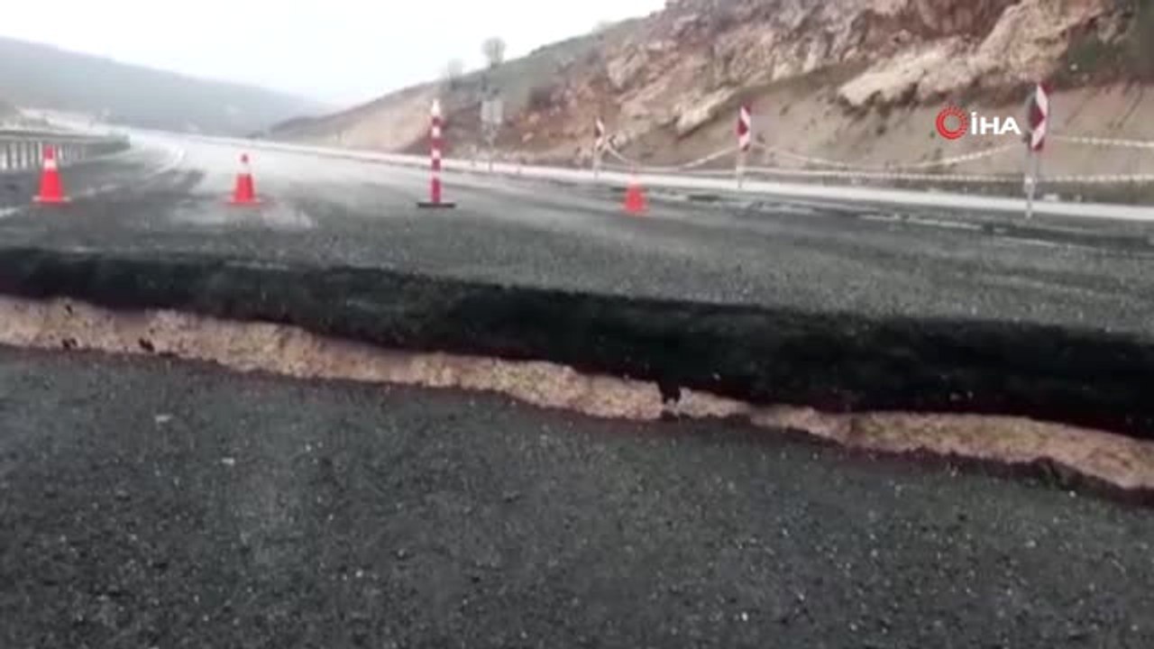 Doğunun Boğaz Köprüsünün Girişinde Çökme Meydana Geldi
