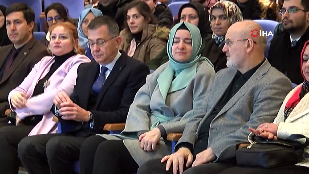 ‘Yaşlı ve Yaşlı Hasta Bakımı Sertifika Programı’ mezunlarını verdi