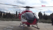 Adıyaman Heyelan Yolu Kapattı, Acil Hasta Helikopterle Hastaneye Ulaştırıldı