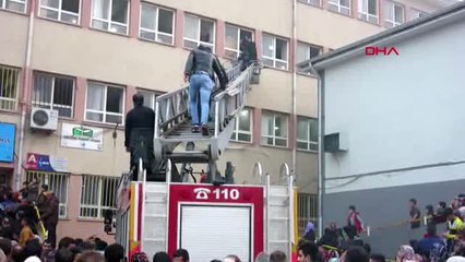 Şanlıurfa'da Okulda Yangın Paniği