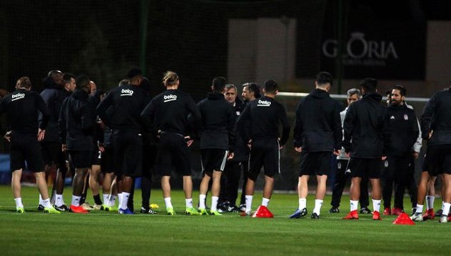 Beşiktaş, Yeni Sezon Hazırlıklarını Sürdürürken, Burak Yılmaz Takımdan Ayrı Çalıştı