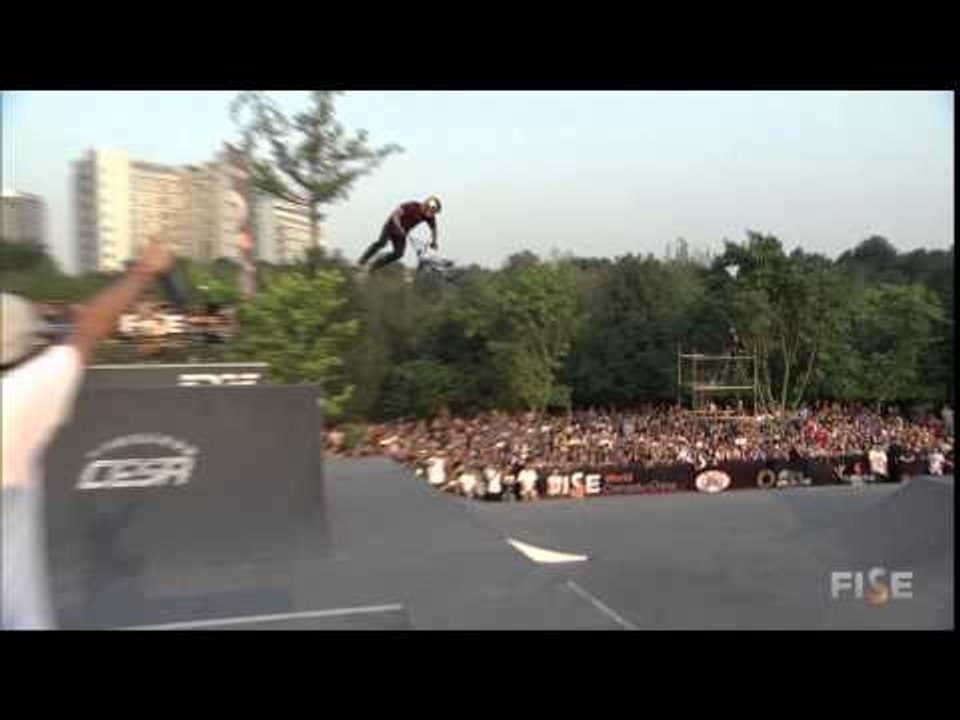 Triple whip transfer - Logan Martin - Presented by Shrick - FWS Chengdu 2015