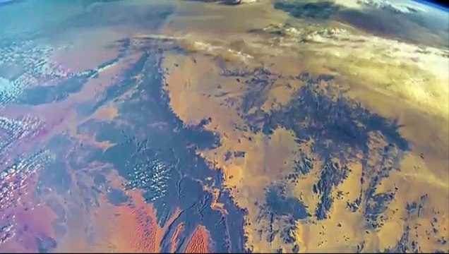 Telifsiz Fon Müzikleri 5 - Uzaydan Dünyanın Görüntüsü ile Birlikte Dinlendirici Müzik