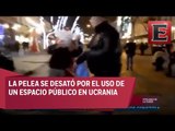 Santas olvidan generosidad y se agarran a golpes