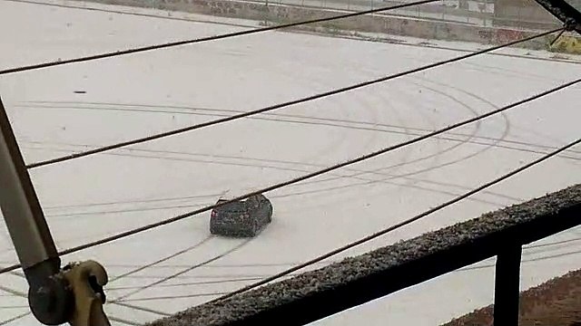 Neve ad Andria: e poi c'è chi fa Slalom in Largo Appiani