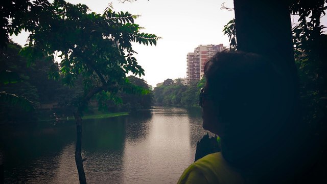 নক্ষত্র মুছে যায় নিয়ন বাতিতে | নাসরিন সিমি