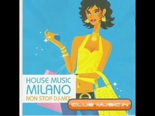 Chic Flowerz vs Muriel Fowler - gypsy woman