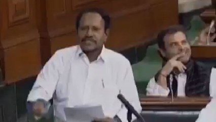 Once again, Rahul Gandhi caught winking in Parliament, Watch Video | OneIndia News