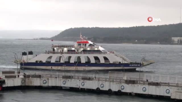 Gökçeada'da Feribot Seferlerine Fırtına Engeli