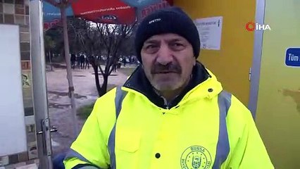 Bursa sokaklarında ayı dolaştı