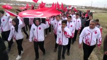 İzmir Kahramanı Şehit Fethi Sekin için kabri başında anma töreni
