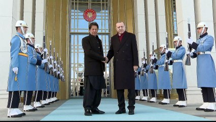 Pakistan PM Khan says he wants to strengthen ties with Turkey