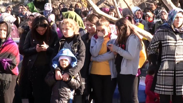 Köpeklerin saldırısı sonucu ölen lise öğrencisi son yolculuğuna uğurlandı