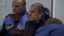 Vrau gruan dhe kunatën me thikën e bukës, kokulur dhe i penduar autori del para gjykatës