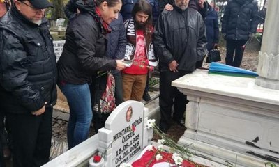 Münir Özkul mezarı başında anıldı