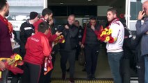 Galatasaray'a Antalya'da Coşkulu Karşılama