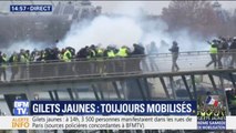 Des heurts éclatent entre les forces de l'ordre et des gilets jaunes à Paris