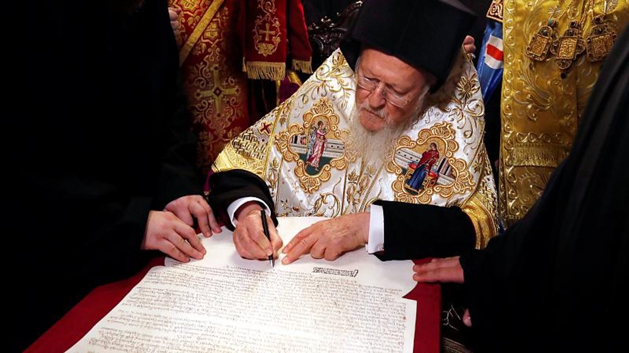 Erlass: Ukraine hat eigenständige Nationalkirche