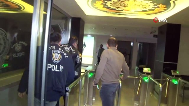 Ukrayna'da Türk kızlarını öldüren zanlı Asayiş Şube Müdürlüğü'ne getirildi