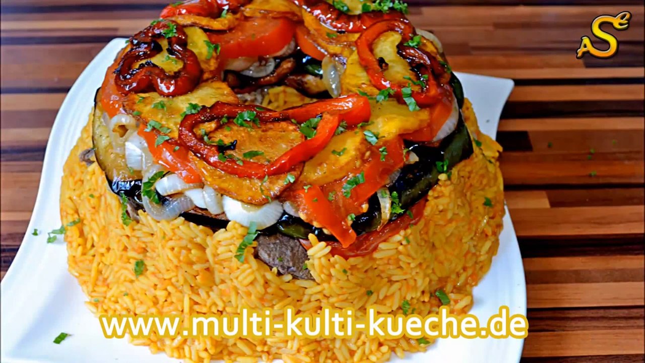 Maqlooba   maqluba arabischer reis mit frittierten gemüse