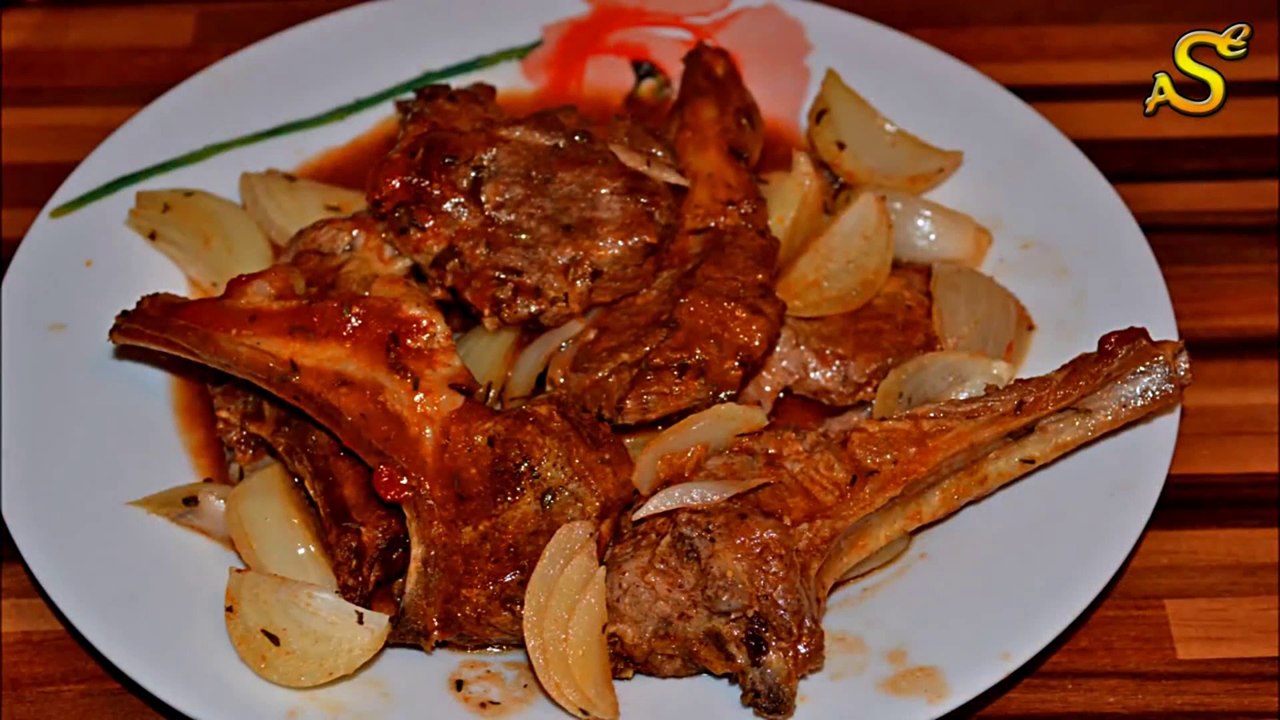 Lammkoteletts in sauce gebackene