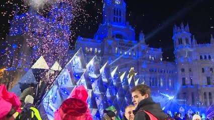 Video herunterladen: La Policía ofrece consejos para las familias durante las cabalgatas de Reyes