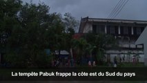 Tempête Pabuk: évacuations d'habitants en Thaïlande