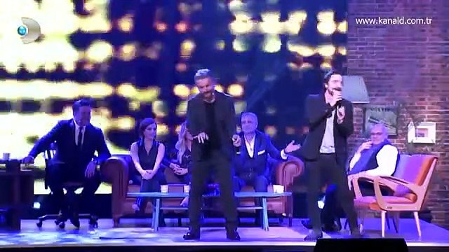 Beyaz Show - Ahmet Kural ve Murat Cemcir - Sie Liegt In Meinen Armen