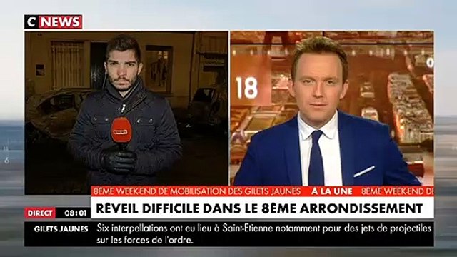 Gilets jaunes : Au lendemain de la mobilisation, réveil difficile à Paris avec notamment des carcasses de voitures carbonisées en pleine rue - Vidéo