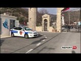 Report TV - Rama mbledh qeverinë, ministrat zbarkojnë me makinat e tyre në Elbasan