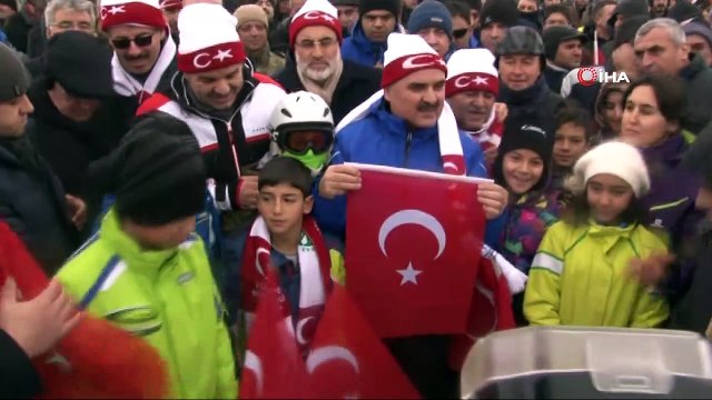 Yoğun tipiye rağmen Sarıkamış Şehitlerini anmak için Erciyes’e akın ettiler