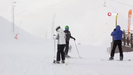 Palandöken'de Fırtına Altında Kayak Keyfi