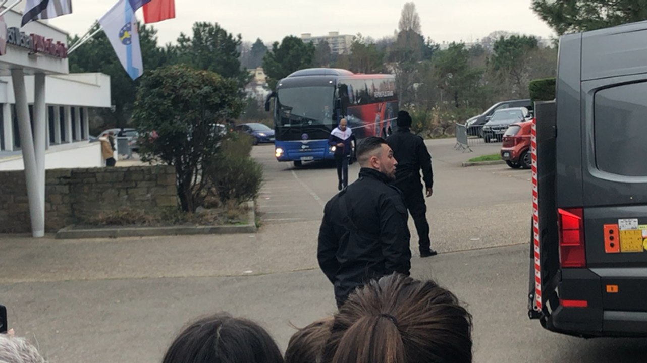 Les joueurs du PSG sont arrivés à Lorient