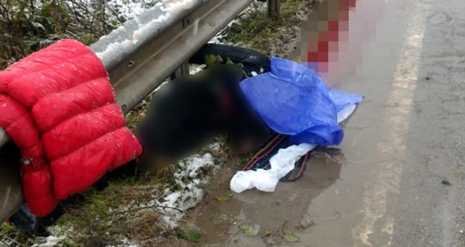 Otomobilden Fırlayan Genç Kız Feci Şekilde Can Verdi! Dehşet Anları Kamerada