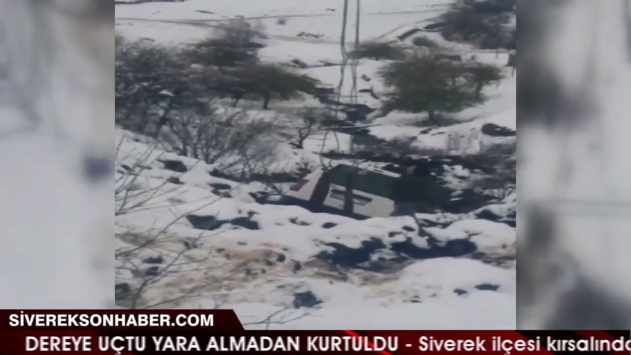 Dereye yuvarlanan aracın sürücüsü yara almadan kurtuldu