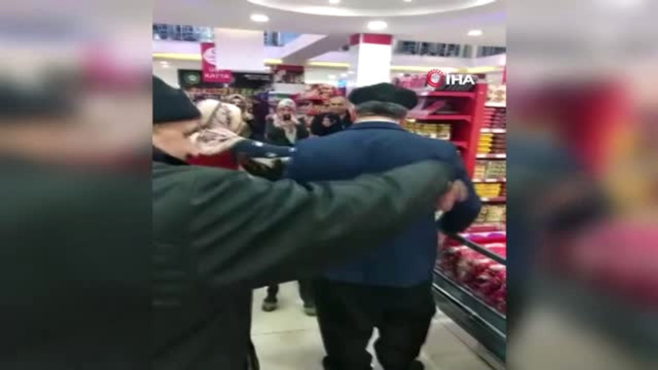 Markete Eşekle Geldi, Poşet Yerine Heybeyi Kullandı