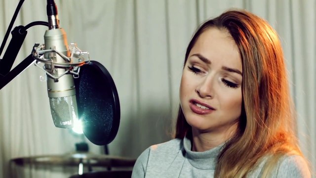 Shawn Mendes - Mercy (Emma Heesters Live Cover) !