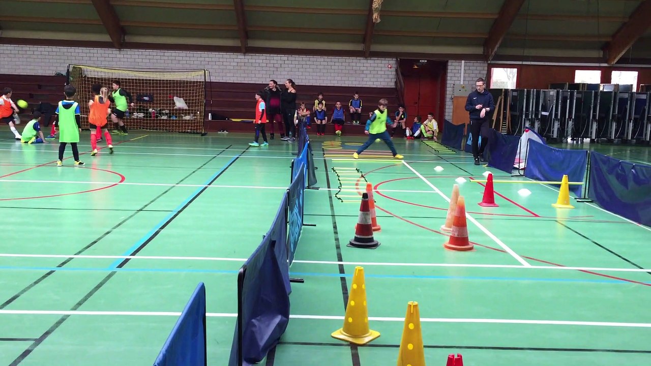 STAGE  FUTSAL  ( 8 )