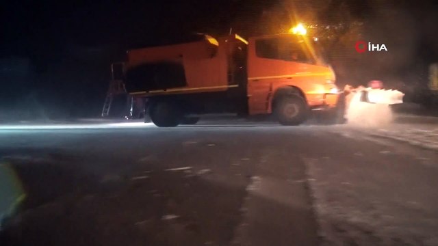 Aksaray’da kar yağışı ve fırtına etkisini artırdı