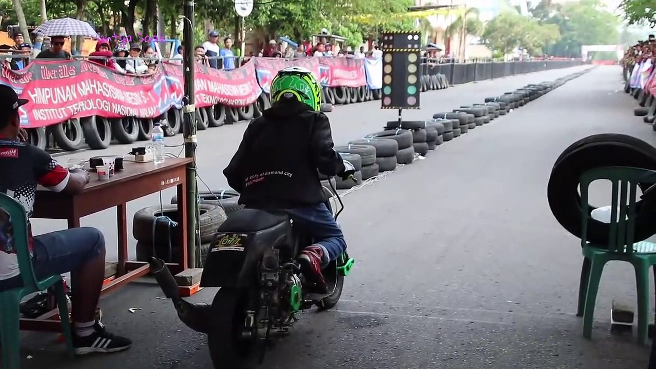 WoW,,, Drag VESPA Mesin bureng Rx King dan ninja 2tak Stroke ( 720 X 1280 )